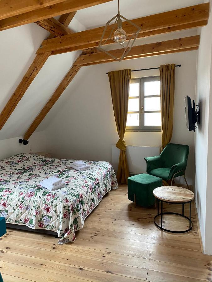 Hotel Fuegekert - Bed&Wine à Zánka Extérieur photo